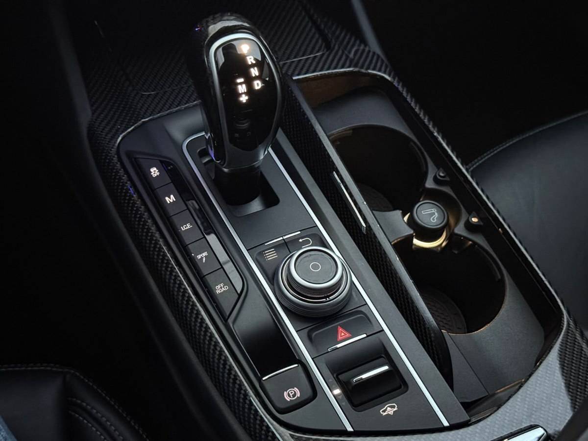 Maserati Levante foto 8