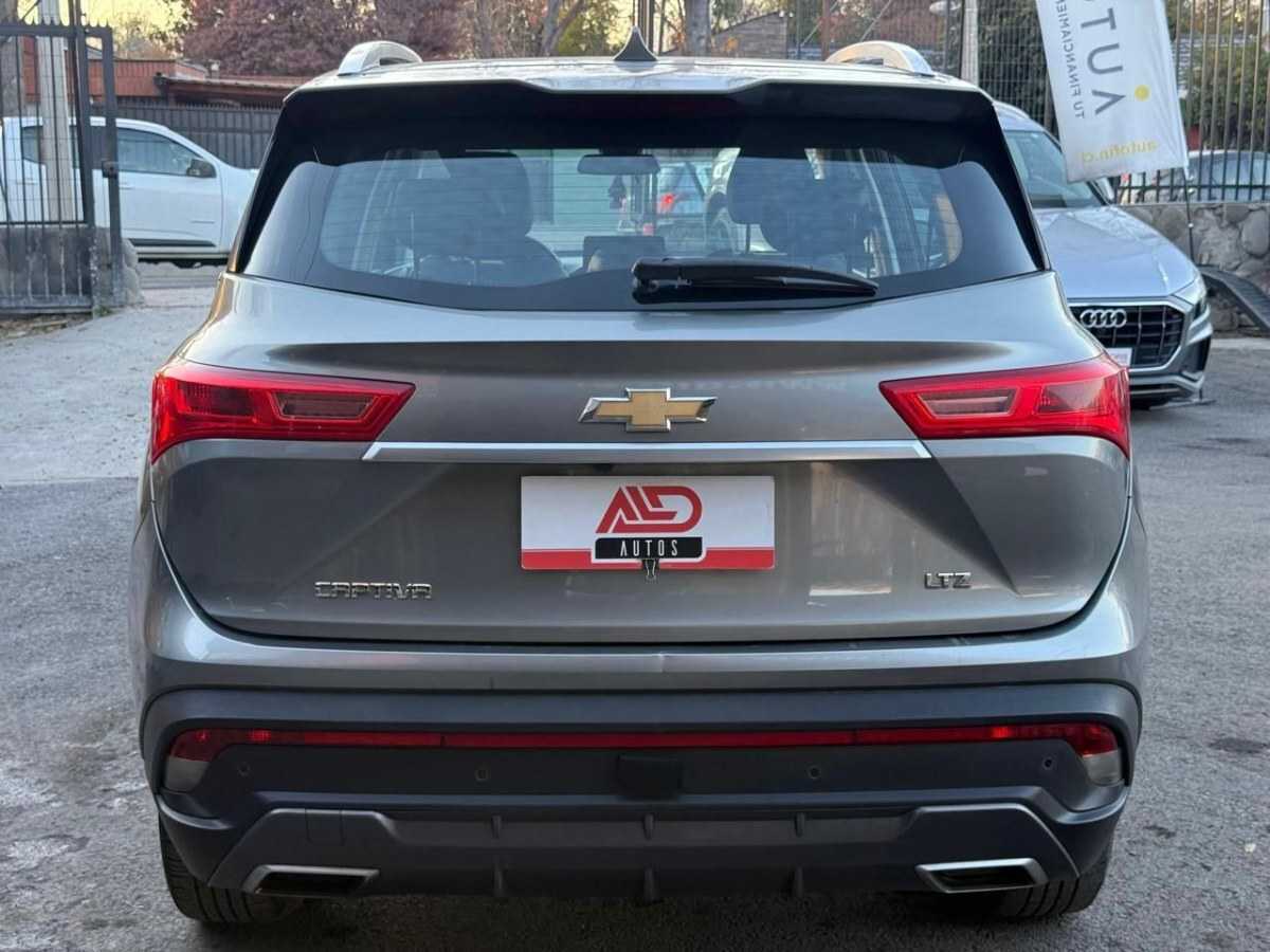 Chevrolet Captiva LTZ foto 5