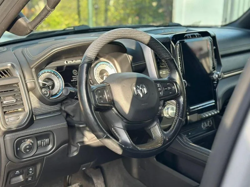 Ram 1500 LIMITED 5.7 foto 10