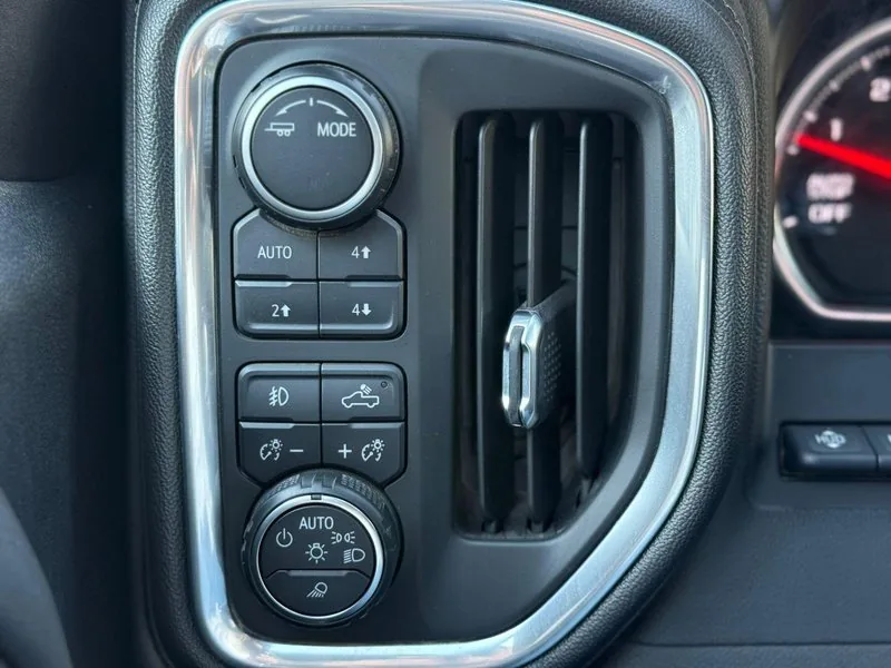 Chevrolet SILVERADO LTZ 5.3 foto 12