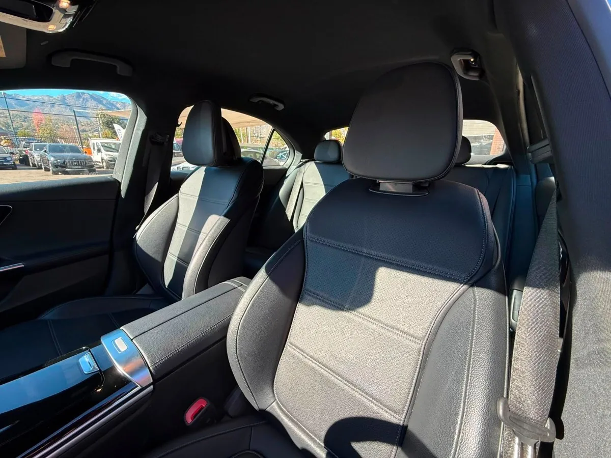 Mercedes-Benz C200 foto 16