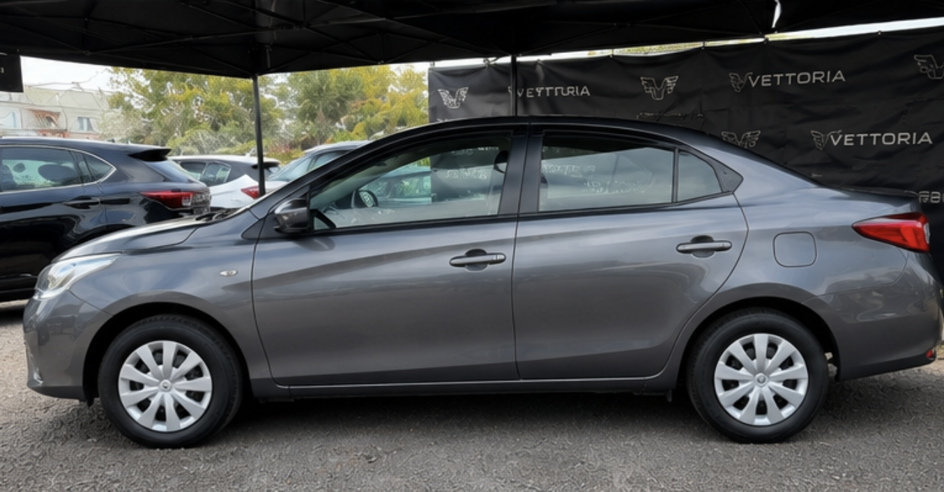 Toyota Yaris foto 3