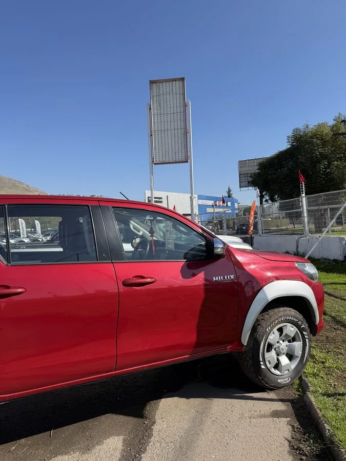 Toyota Hilux foto 8