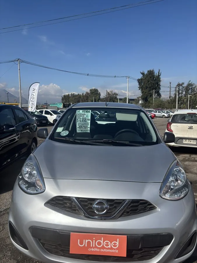 Nissan March foto 2