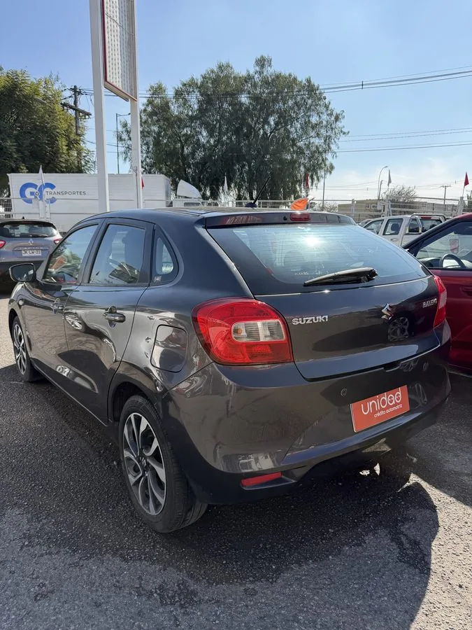 Suzuki Baleno foto 6