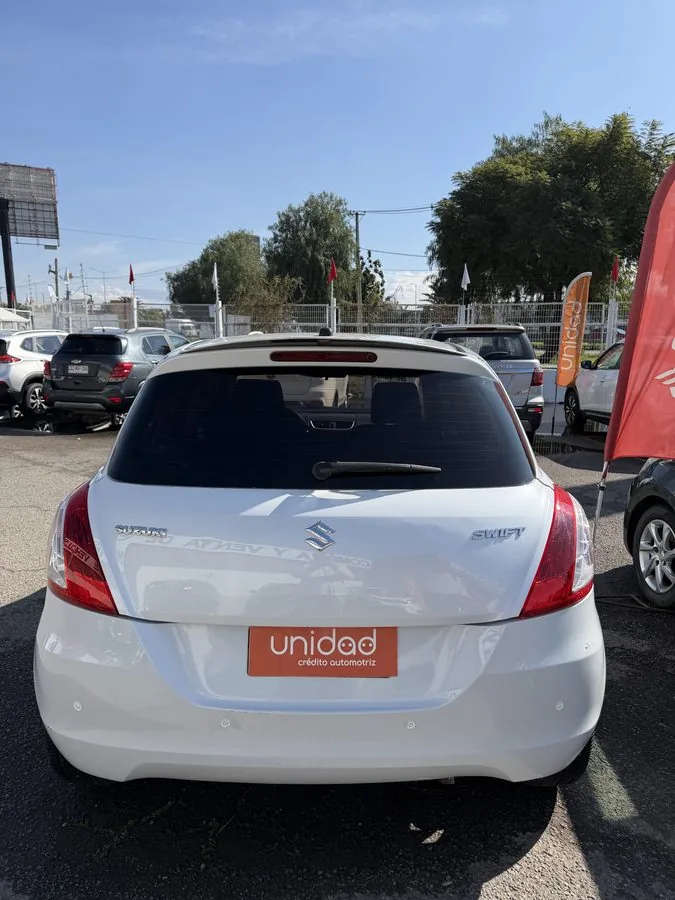 SUZUKI SWIFT foto 5