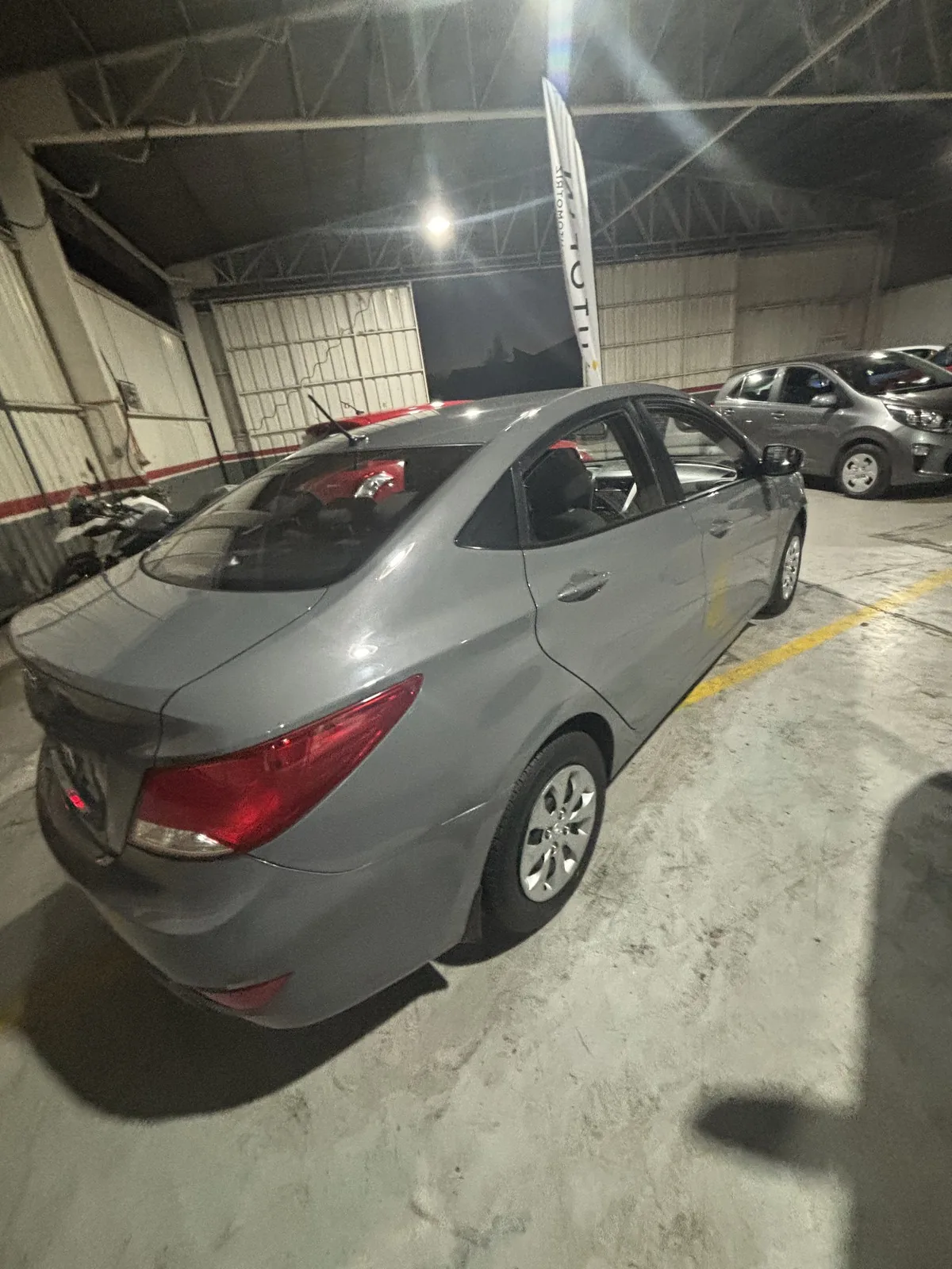Hyundai Accent foto 4