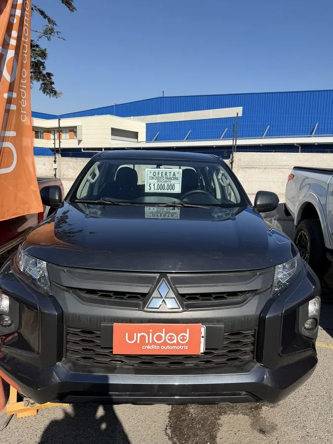 Mitsubishi L200 foto 2