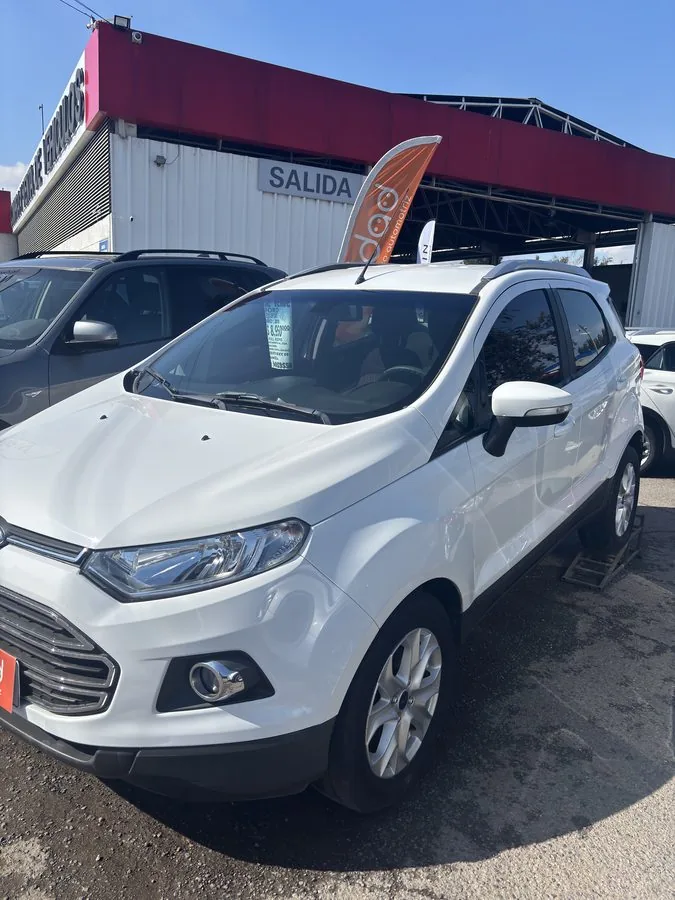 Ford EcoSport foto 1