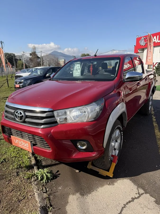 Toyota Hilux foto 1