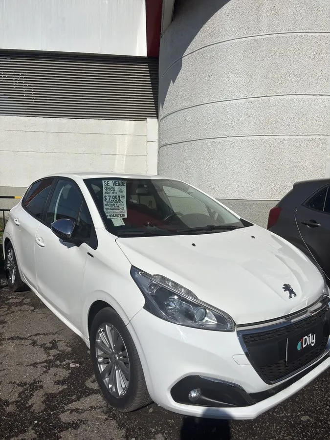 Peugeot 208 foto 3