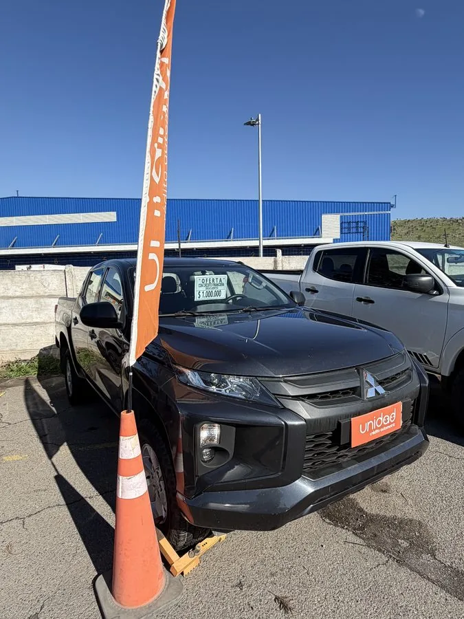 Mitsubishi L200 foto 3