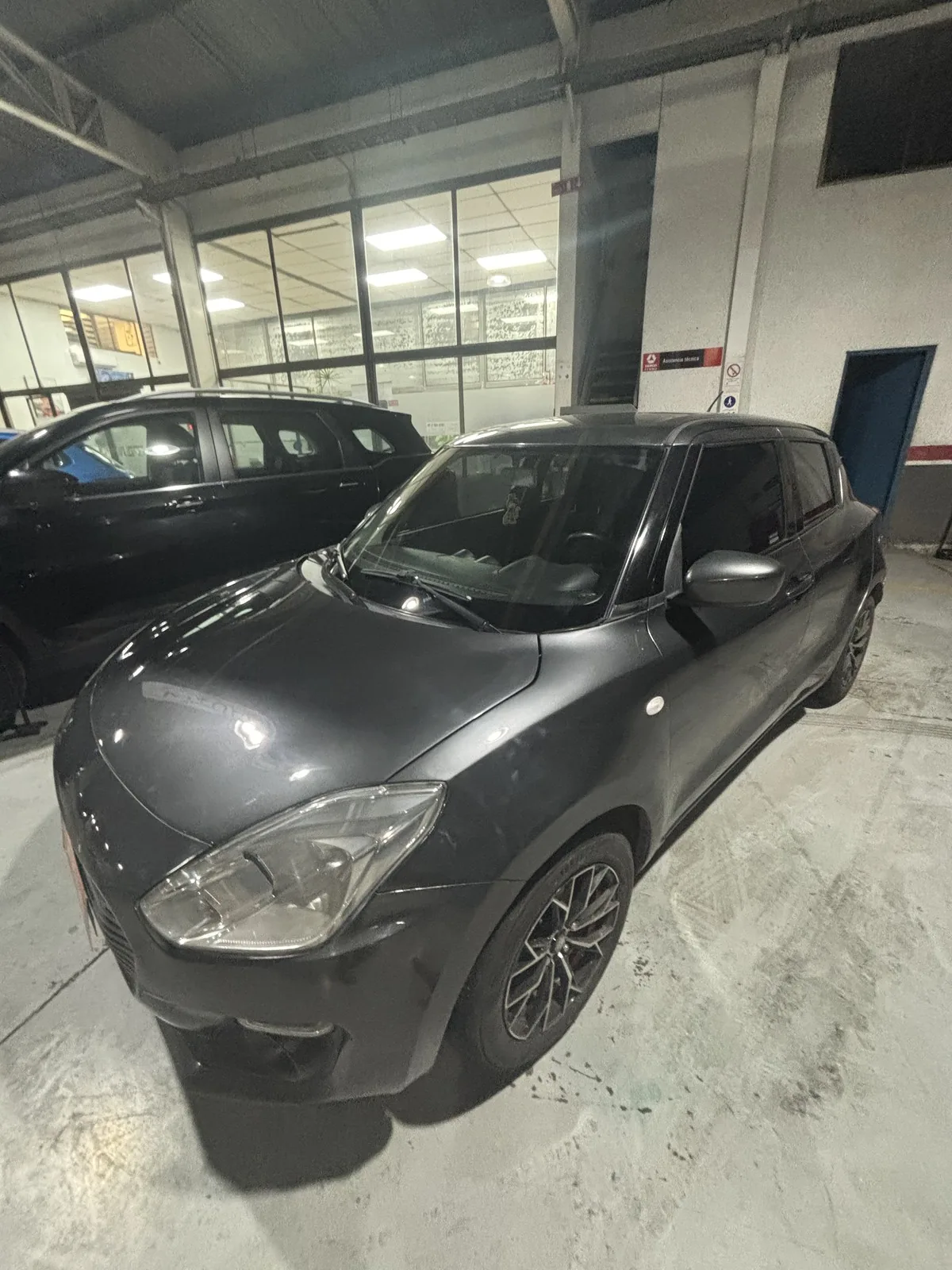 Suzuki Swift foto 1