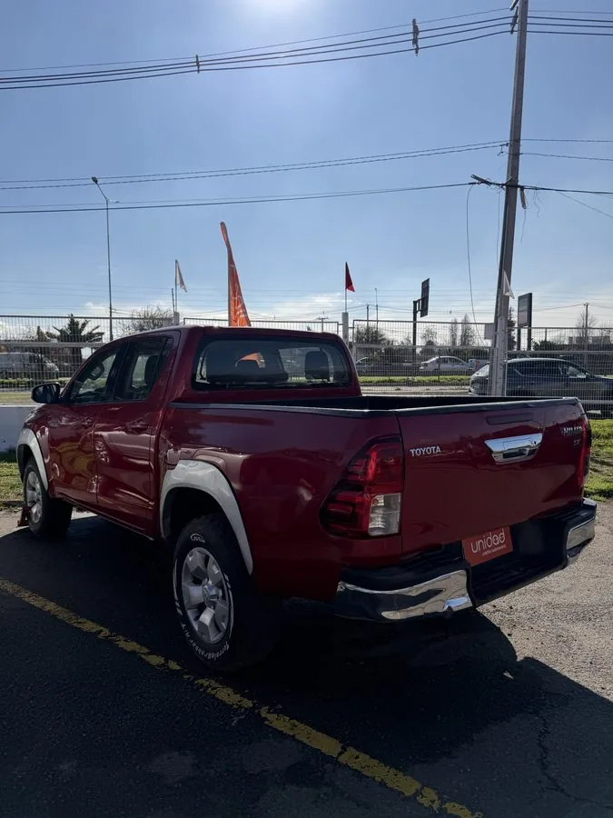 Toyota Hilux foto 7