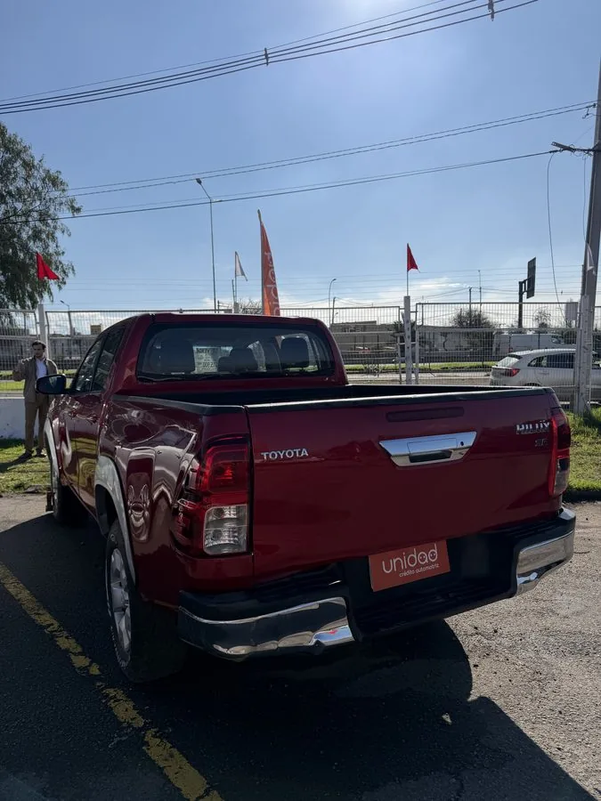 Toyota Hilux foto 6