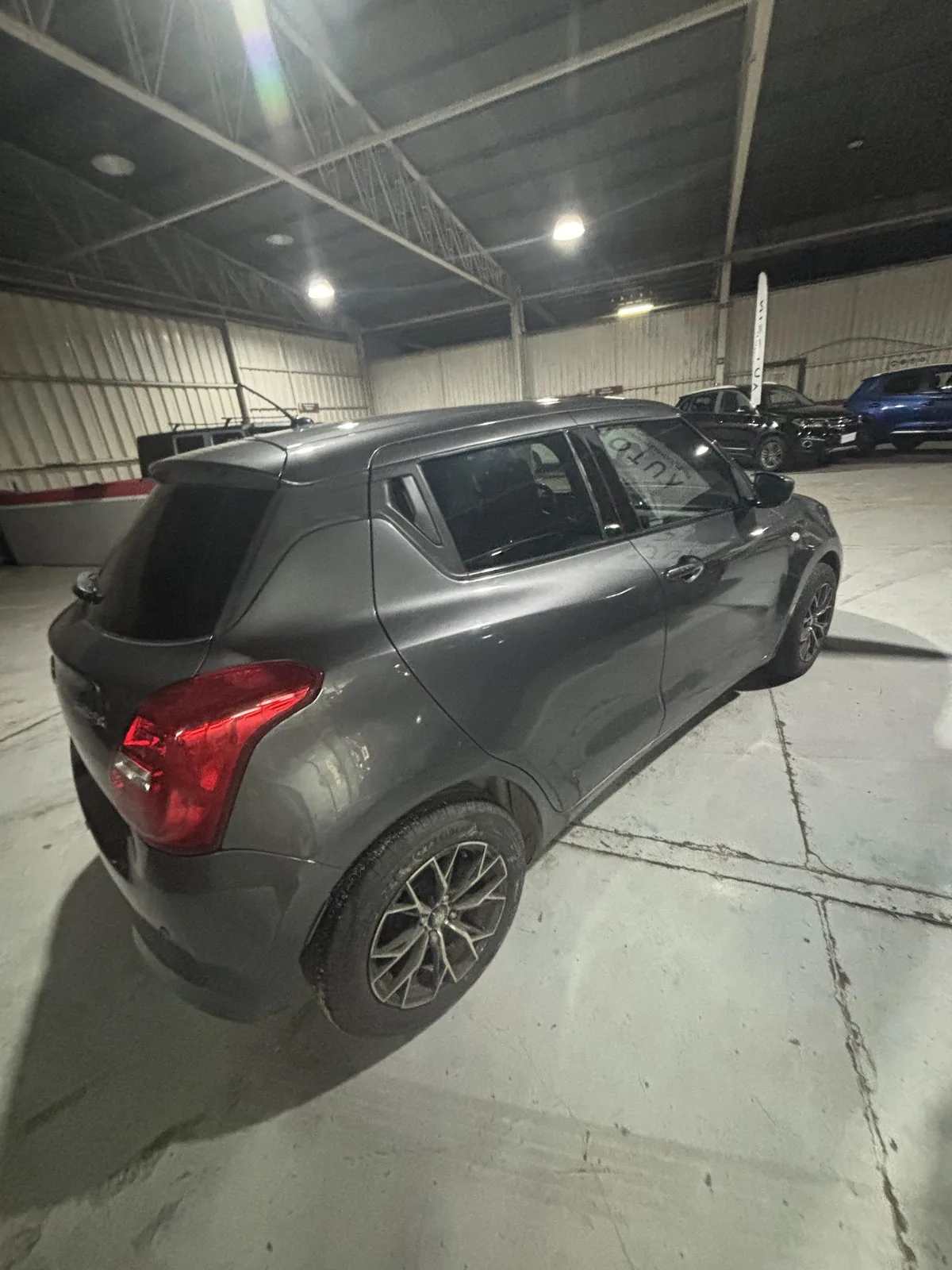 Suzuki Swift foto 4