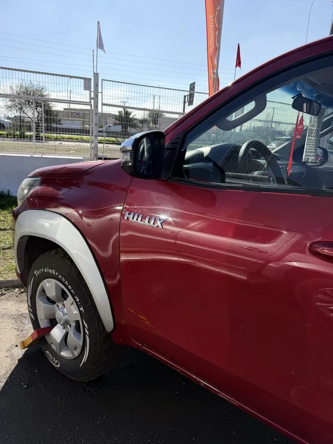 Toyota Hilux foto 9