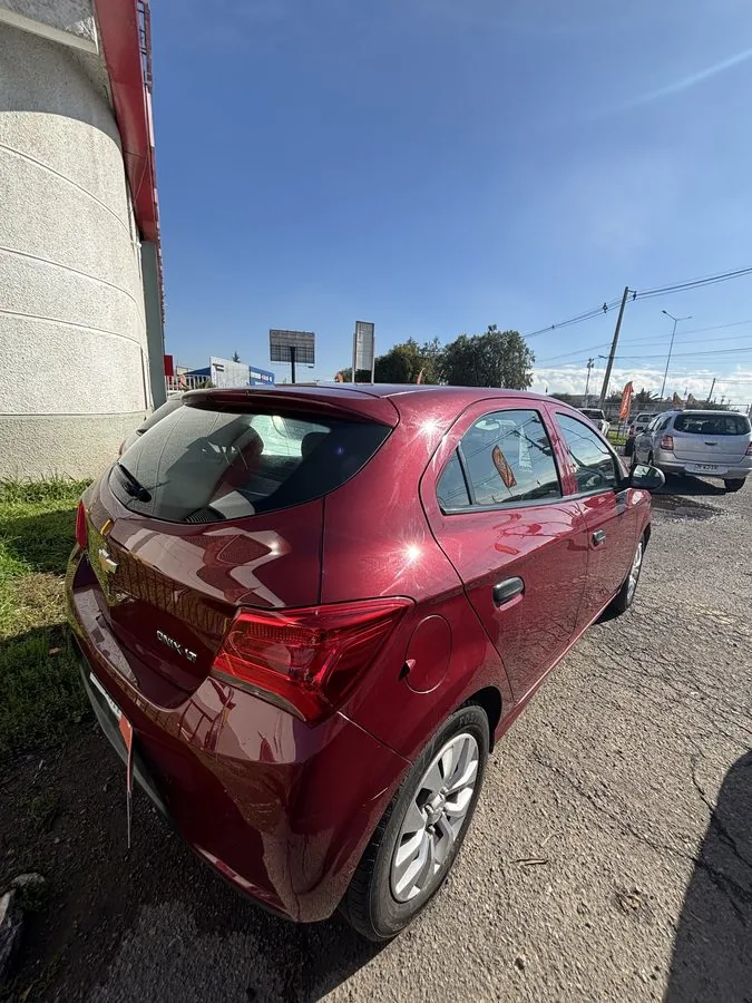 Chevrolet Onix foto 4